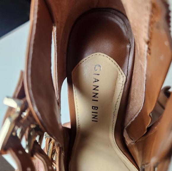 Gianni Bini Jyler zip up Stiletto heel in Hampton Tan size 7.5 - Picture 5 of 7